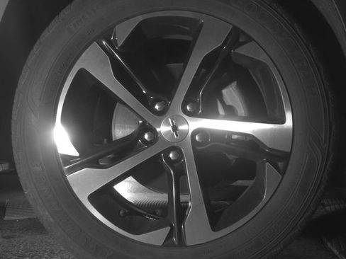 Used 2024 Chevrolet Trax RS w/ Sunroof Package FWD image 11