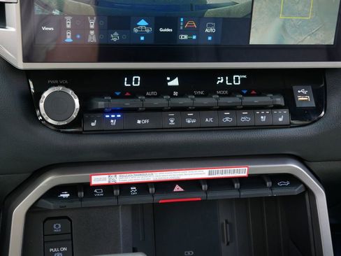 Certified 2025 Toyota Tundra Limited AWD/4WD image 20