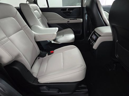 New 2026 Lincoln Aviator 2WD image 19