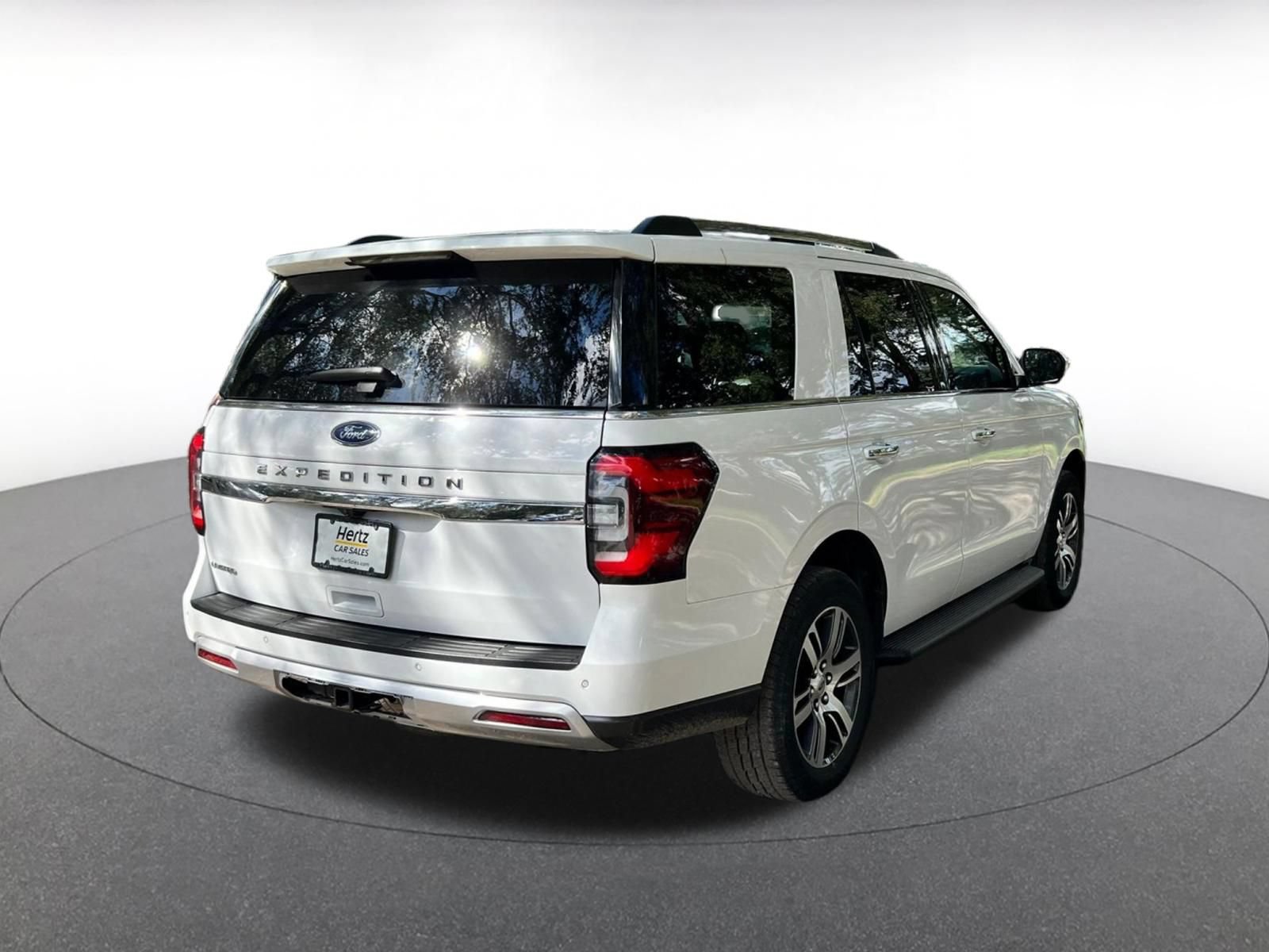 Used 2024 Ford Expedition Limited RWD image 12