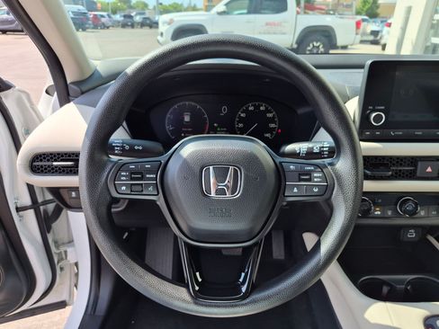 Used 2024 Honda HR-V LX image 19