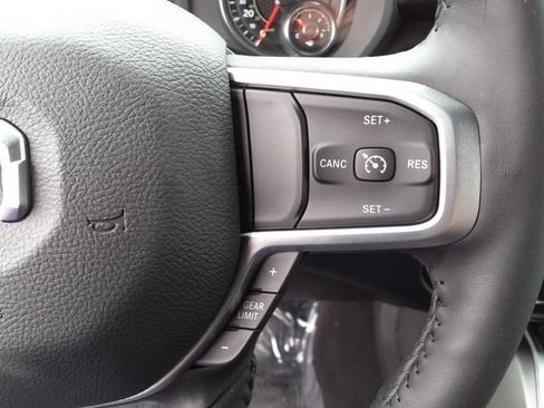 Used 2024 RAM 2500 Big Horn w/ Sport Appearance Package AWD/4WD image 20