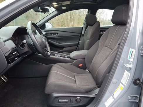 Used 2023 Honda Accord Sport image 13