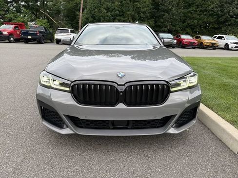 Used 2021 BMW M550i xDrive w/ Dynamic Handling Package AWD/4WD image 3