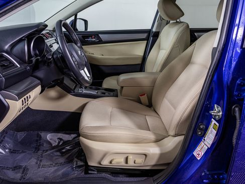 Used 2017 Subaru Outback 2.5i Premium image 27