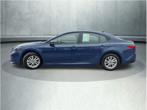 Certified 2025 Toyota Camry LE image 5