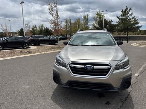 Used 2019 Subaru Outback 2.5i AWD/4WD image 8