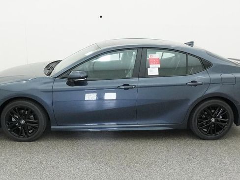 New 2026 Toyota Camry SE image 3