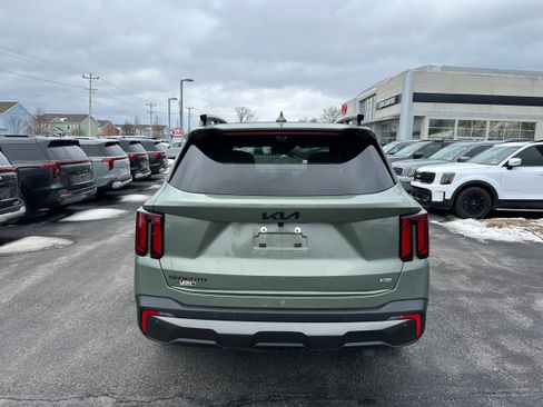 Used 2025 Kia Sorento SX Prestige w/ Sage Leather Package image 6