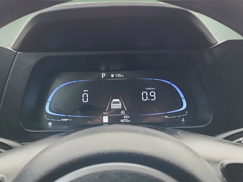 Used 2024 Hyundai Elantra SE image 16