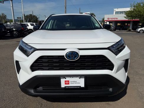 Certified 2024 Toyota RAV4 LE AWD/4WD image 3