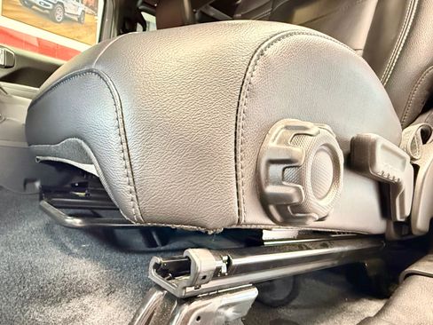 Certified 2022 Jeep Wrangler Unlimited Sahara w/ Cold Weather Group AWD/4WD image 20