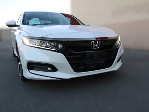 Used 2018 Honda Accord Sport image 19