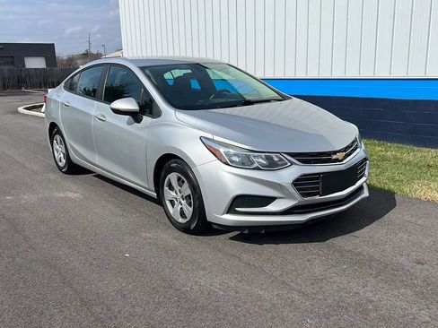 Used 2016 Chevrolet Cruze LS image 3