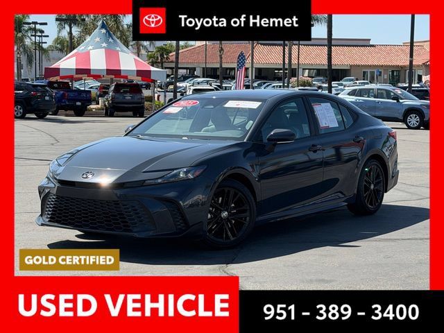 Used 2025 Toyota Camry SE w/ Convenience Package FWD image 1