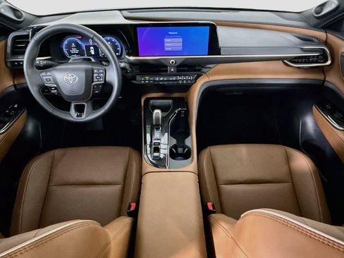 Used 2026 Toyota Crown Signia w/ Advanced Technology Package AWD/4WD image 13