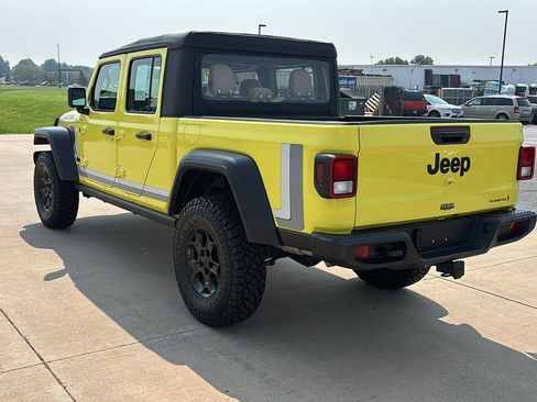 Used 2023 Jeep Gladiator Sport w/ Off Road Group image 7