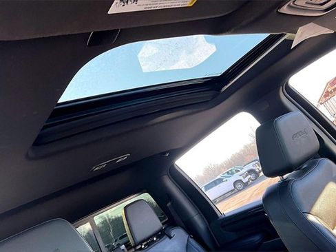 Used 2024 GMC Sierra 2500 AT4 w/ AT4 Premium Plus Package image 28