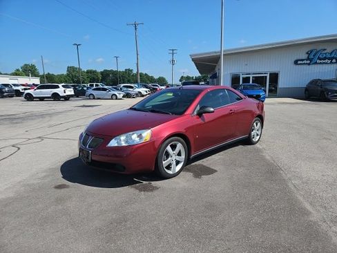 Used 2008 Pontiac G6 GT w/ Premium Package FWD image 2