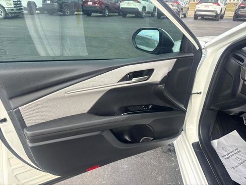 Certified 2025 Toyota Camry SE image 17