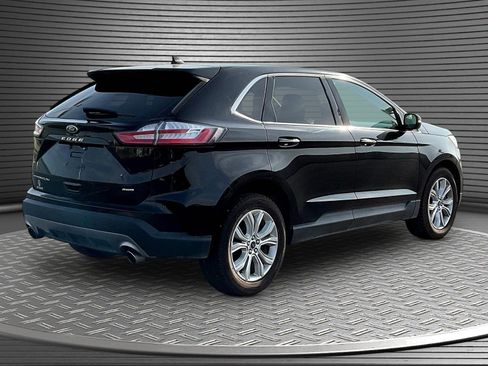 Used 2022 Ford Edge Titanium AWD/4WD image 7