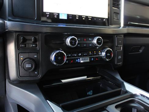 Used 2025 Ford F250 Lariat AWD/4WD image 35