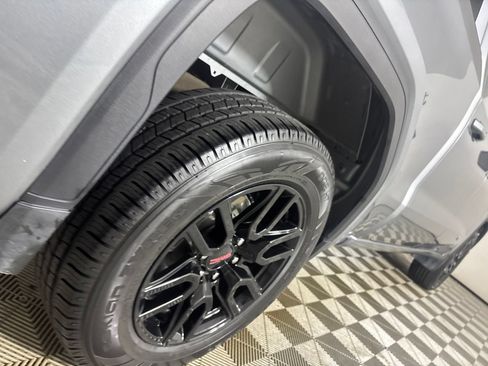 Used 2025 GMC Sierra 1500 Elevation AWD/4WD image 33