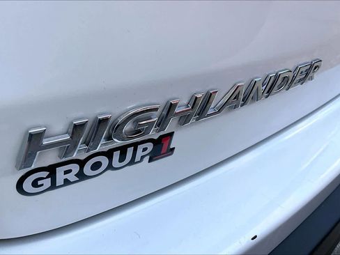 Used 2018 Toyota Highlander XLE AWD/4WD image 10