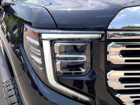 Used 2022 GMC Sierra 1500 Denali AWD/4WD image 28