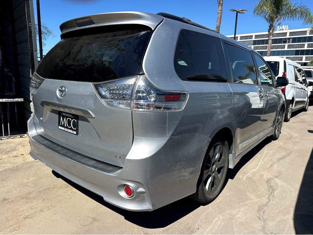 Used 2015 Toyota Sienna SE Premium FWD image 6