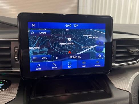 Used 2020 Ford Explorer XLT w/ Equipment Group 202A image 30