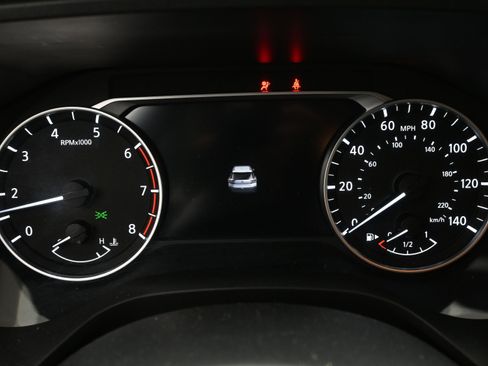 Used 2021 Nissan Rogue SV image 14