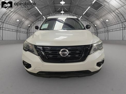 Used 2018 Nissan Pathfinder SL w/ Midnight Edition Package AWD/4WD image 2