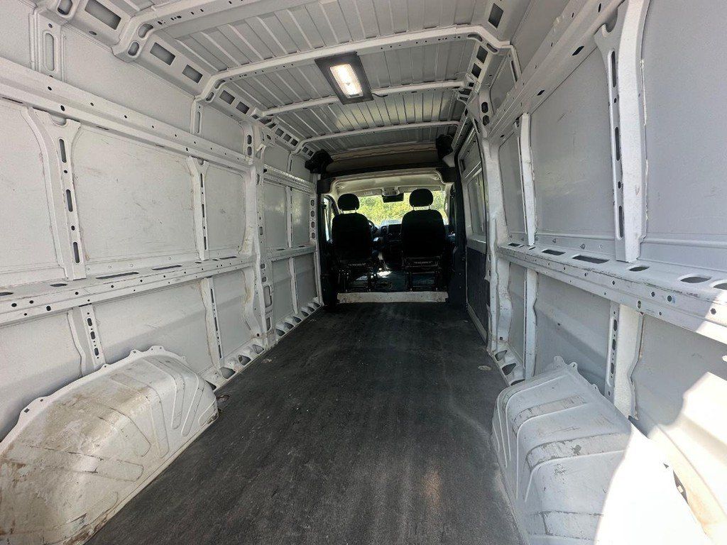 Used 2024 RAM ProMaster 2500 w/ Convenience Group FWD image 29