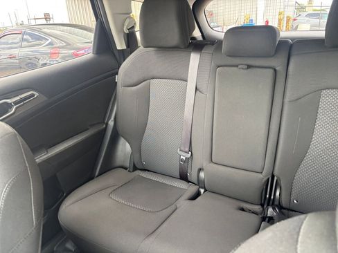 Used 2025 Kia Sportage LX FWD image 38