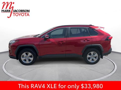 Used 2025 Toyota RAV4 XLE FWD image 14