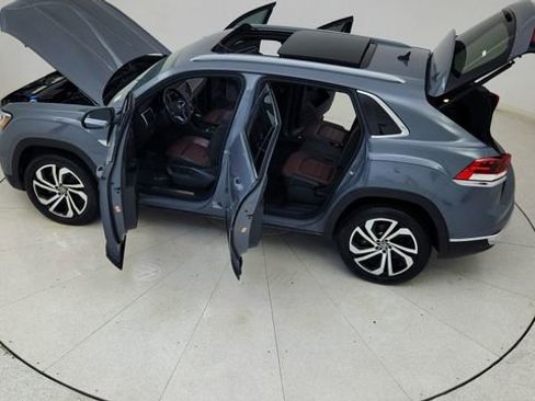 Used 2020 Volkswagen Atlas Cross Sport SEL Premium image 87