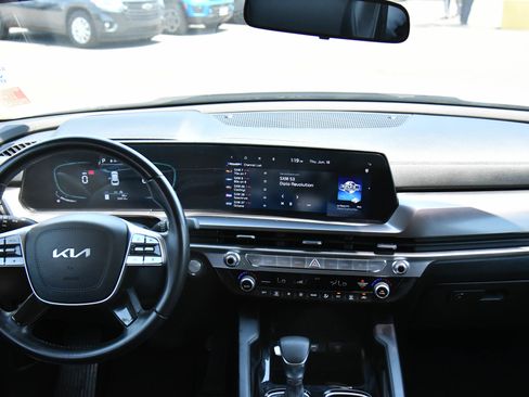 Used 2025 Kia Telluride LX FWD image 38