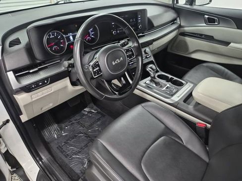 Used 2022 Kia Carnival LX FWD image 20