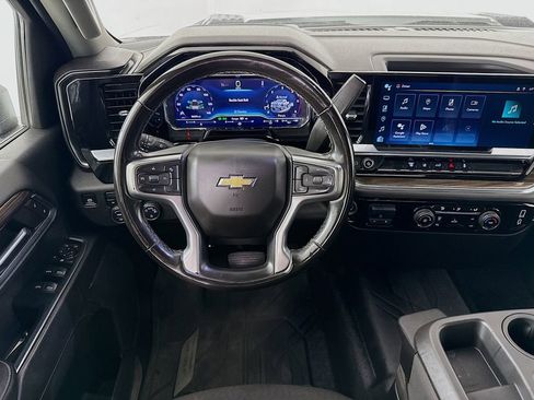 Used 2024 Chevrolet Silverado 3500 LT image 25