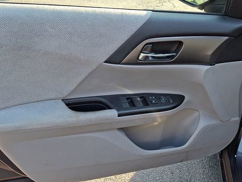 Used 2013 Honda Accord LX image 13