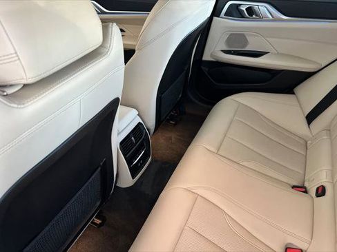 Used 2023 BMW i4 eDrive35 w/ Premium Package image 11