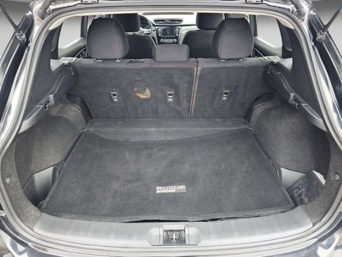 Used 2021 Nissan Rogue Sport S image 28