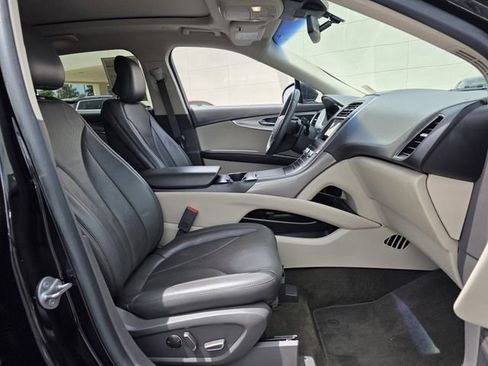 Used 2019 Lincoln Nautilus Reserve w/ Cargo Utility Package FWD image 28