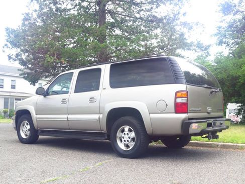 Used 2002 Chevrolet Suburban LT AWD/4WD image 3