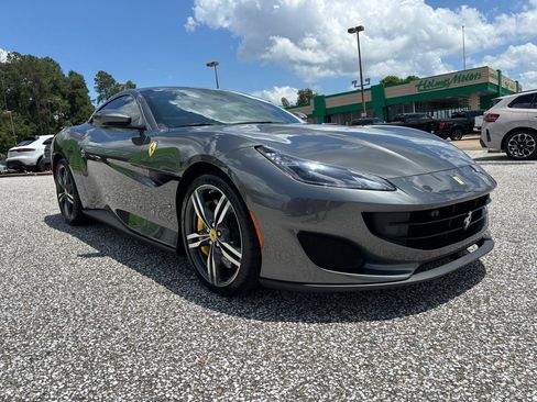 Used 2020 Ferrari Portofino RWD image 36