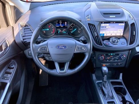 Used 2017 Ford Escape Titanium image 5