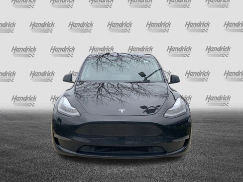 Used 2023 Tesla Model Y Long Range image 3