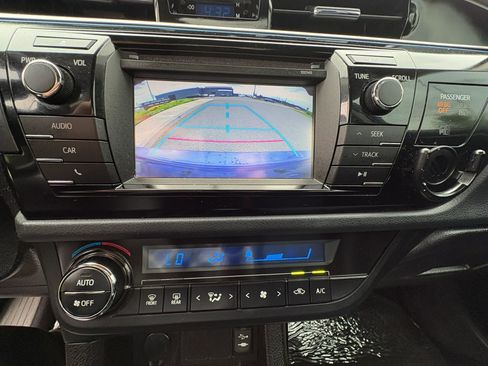 Used 2014 Toyota Corolla S FWD image 17
