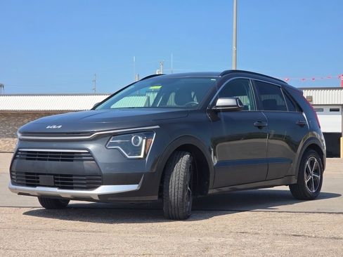 Used 2023 Kia Niro EX FWD image 21